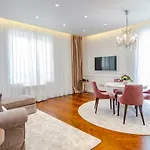 Ann Luxury Couette-café Split