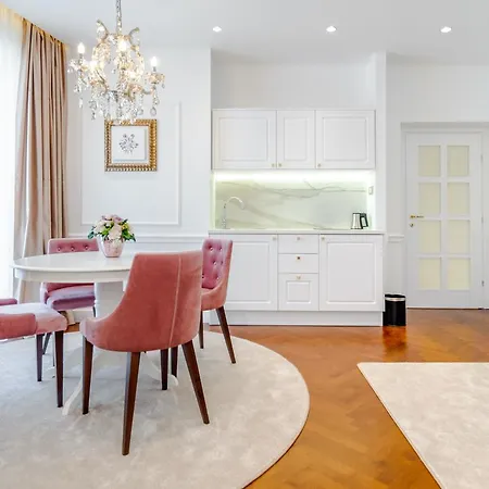 krevet i doručak Ann Luxury 4*